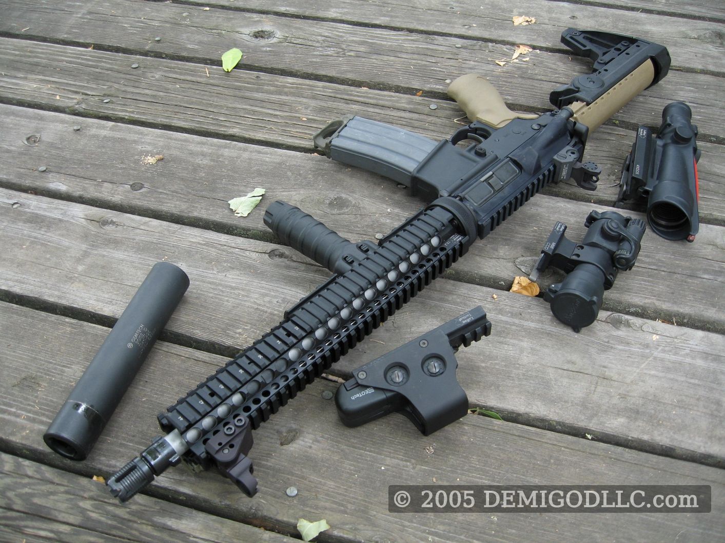 Super-RECCE/M4-SD lightweight suppressed AR15 rifle, photo.